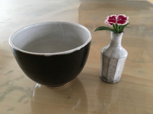 starnetのカフェオレボールと、小さな花瓶